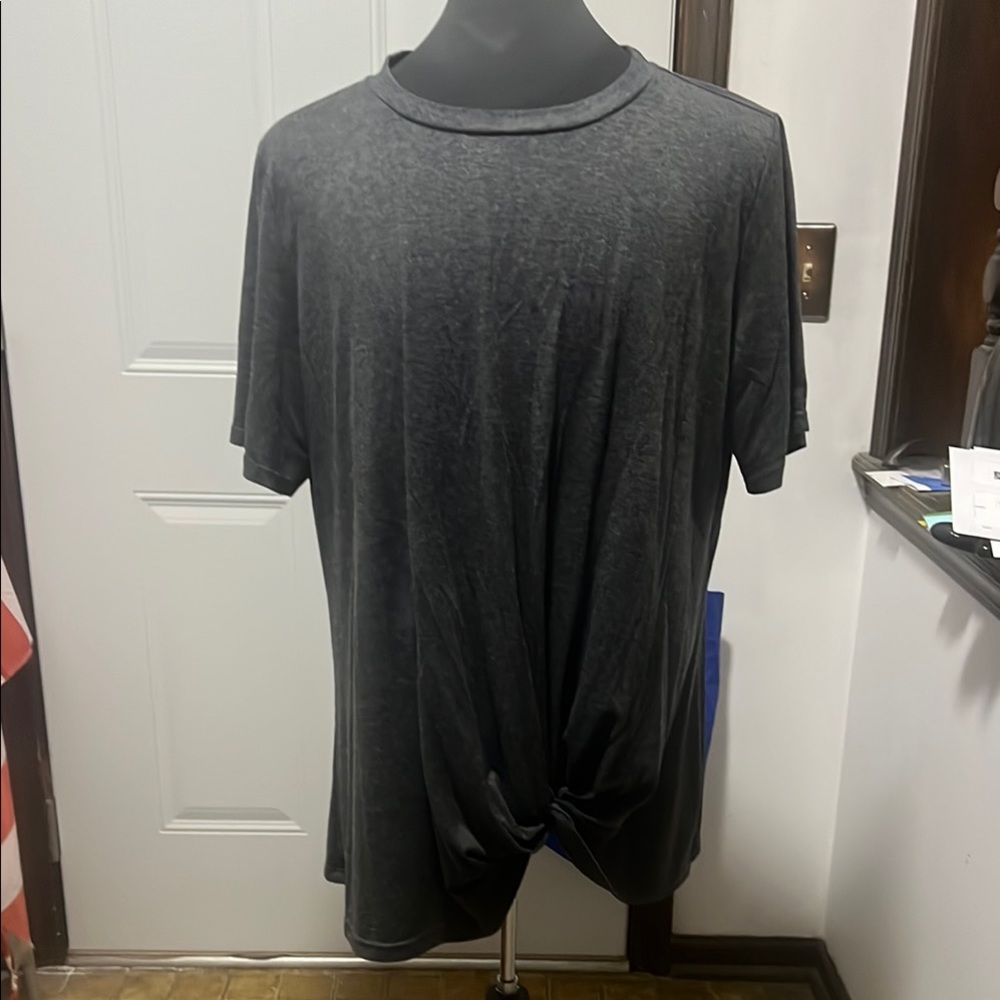 Yidarton Grey Crew Neck Short Sleeve Tee